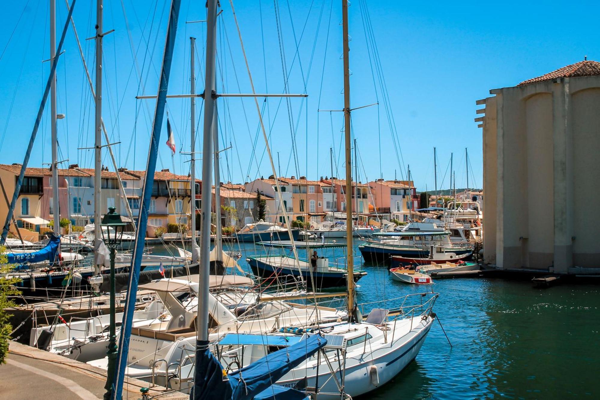 Casa Nostra, Port-Grimaud, Vue Sur Les Canaux Exterior photo